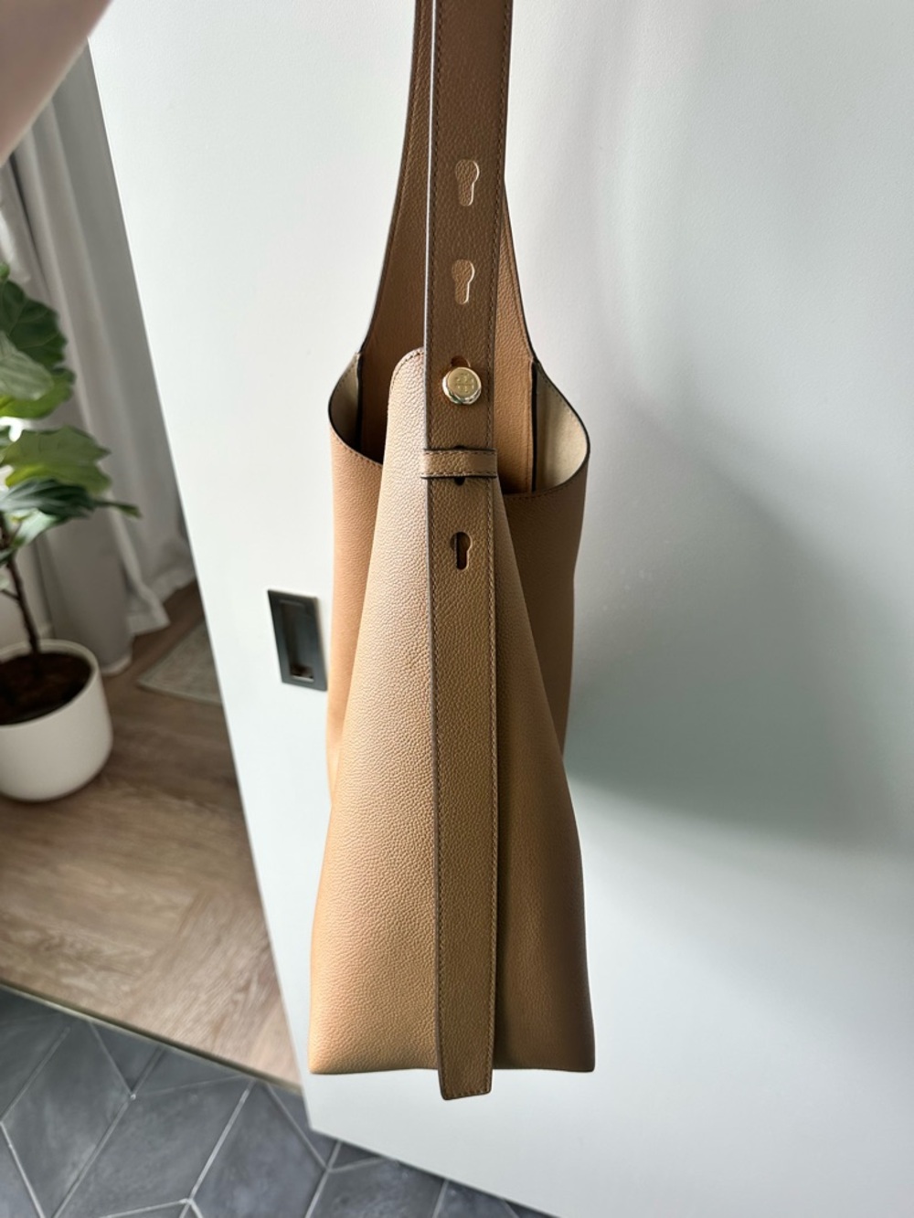 Tory Burch Pebbled Leather Shoulder Hobo - Tan - Picture 5 of 8